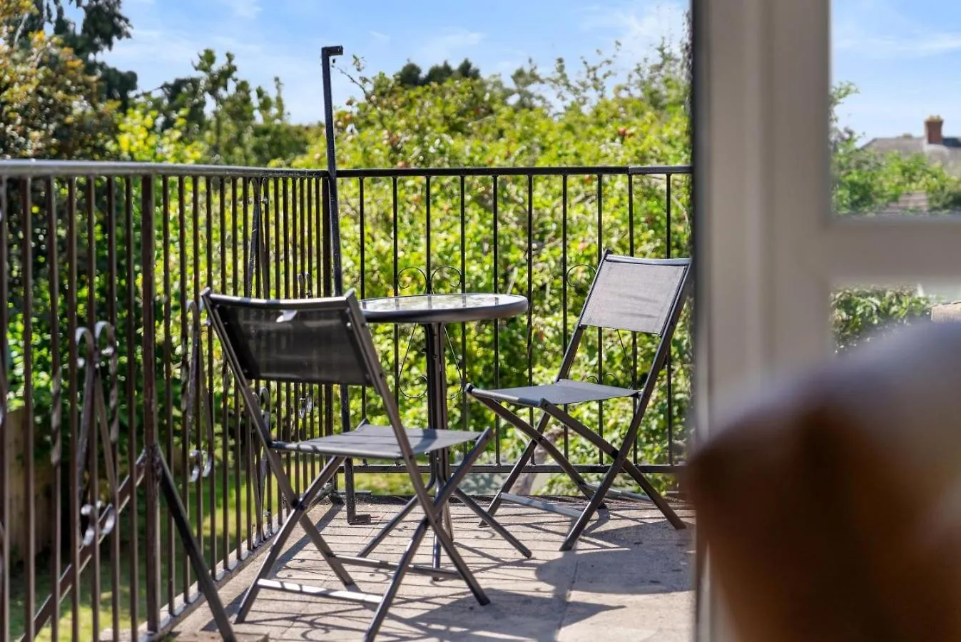 Villa 5-Bedroom Stunning, Luxurious & Stylish Manor With Games Room, Private Parking & Garden, Central Gloucester, Cotswolds Retreat Sleeps Up To 12 - Work Contractors And Summer Special Offer! - By Blue Puffin Stays GLOUCESTERSHIRE Reino Unido